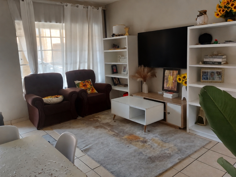 2 Bedroom Property for Sale in Rustenburg Central North West